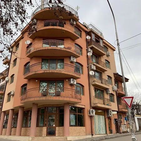 Apartment Апартамент Лукс Царевец - Център 2 *